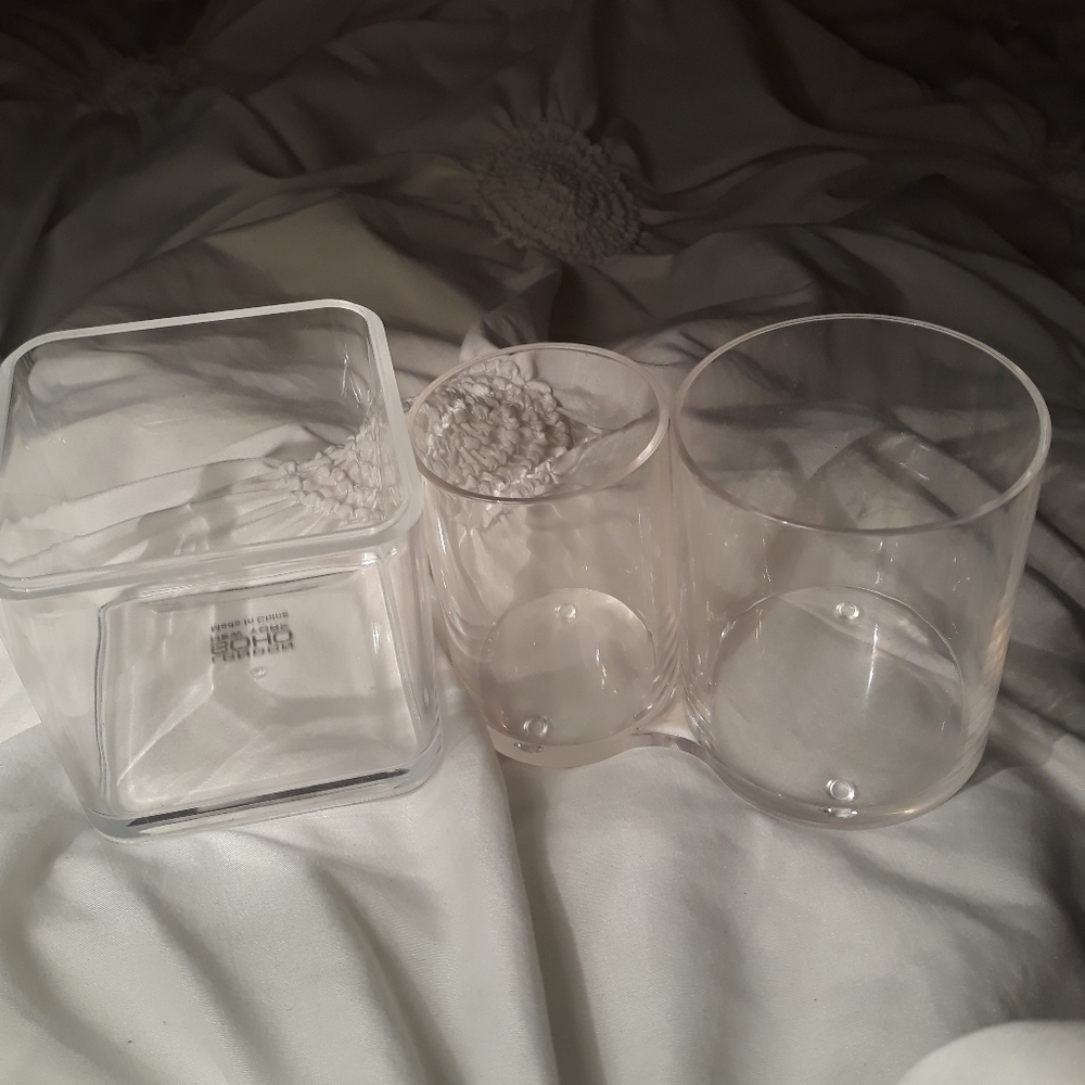 Makeup organizer